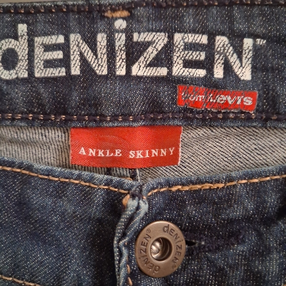 Denizen by Levi’s Women’s Skinny Jeans Size 4 Dark Wash Stretch Denim - Picture 2 of 7